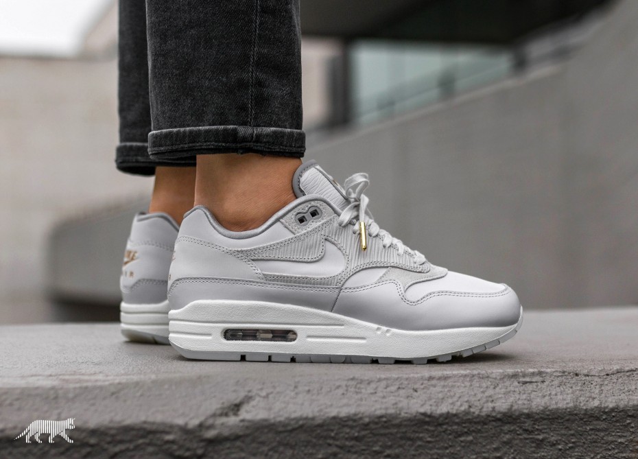 Nike Wmns Air Max 1 PRM (Vast Grey / Vast Grey - Atmosphere Grey) Nike Wmns Air Max 1 PRM (Vast Grey / Vast Grey - Atmosphere Grey)