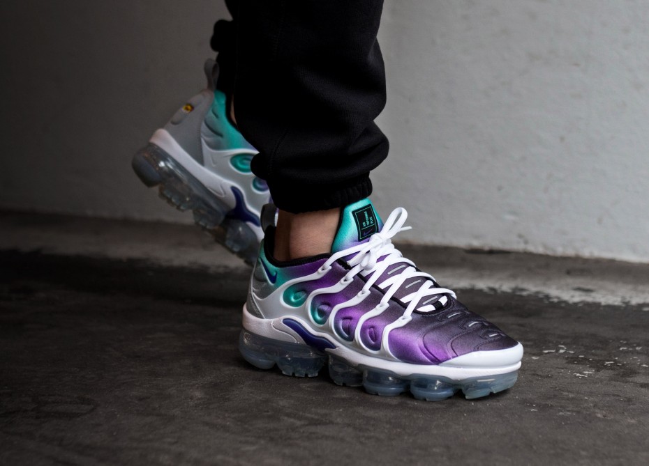 Nike Air Vapormax Plus (White / Fierce Purple - Aurora Green - Black) Nike Air Vapormax Plus (White / Fierce Purple - Aurora Green - Black)
